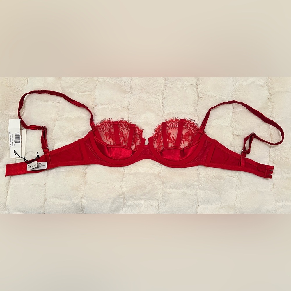 Fleur de Mal size 32c red Frankie laced boned balconette. Brand new with tags.